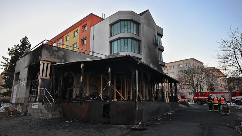 V restauraci U Kojota v Mostě uhořelo sedm lidí. Nyní policie obvinila manželský pár
