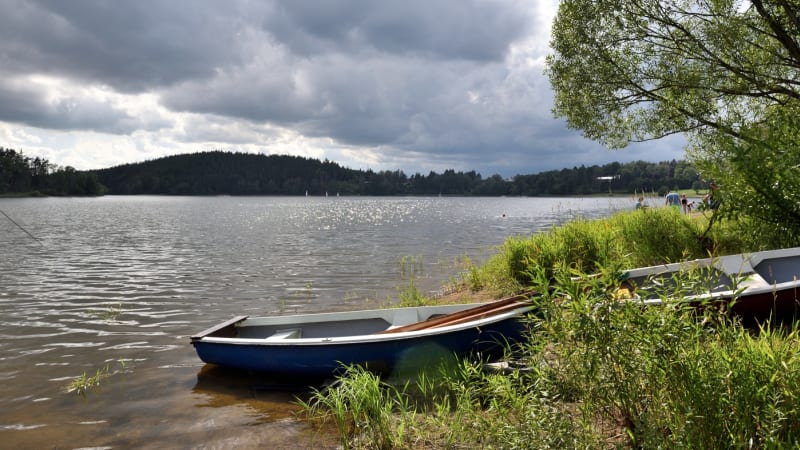 Hrozí akutní poškození zdraví. V Seči se nekoupejte, varují hygienici