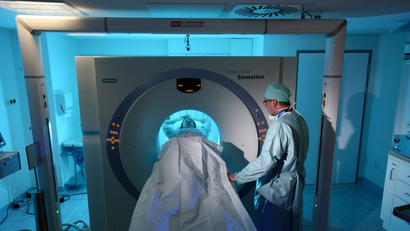 Nadějná právnička zemřela po CT vyšetření v nemocnici. Bylo jí pouhých 22 let