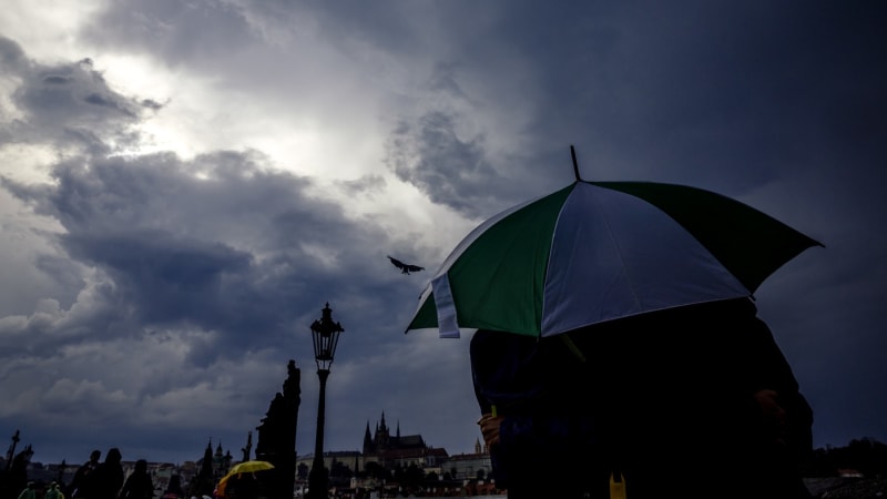 RADAR: První školní den bude slunečný, pak se prudce ochladí. Podívejte se, kde udeří bouřky