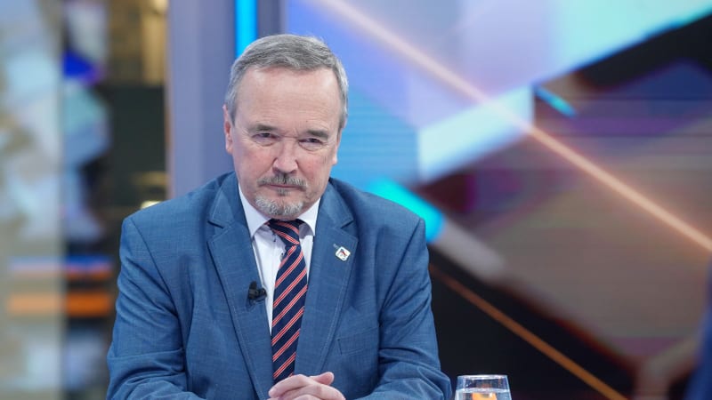 Kobzovi uhynuli v autě dva psi: Tragické, zní ze Stačila!. Ať to vysvětlí, žádá Pospíšil