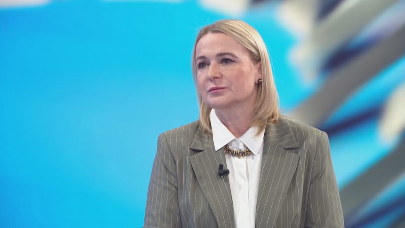 Ministryně Černochová podstoupila chirurgický zákrok. Nebudu se litovat, šířím osvětu, řekla