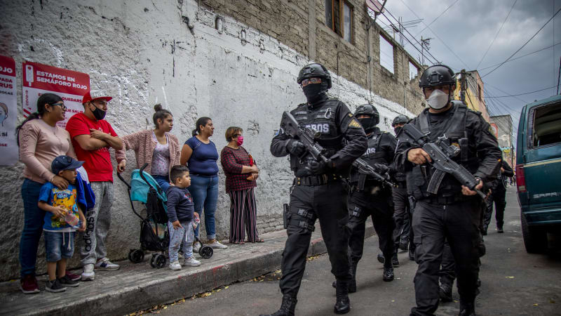 Nelegální převoz milionů litrů paliva: Úřady zadržely viceadmirála mexického námořnictva 