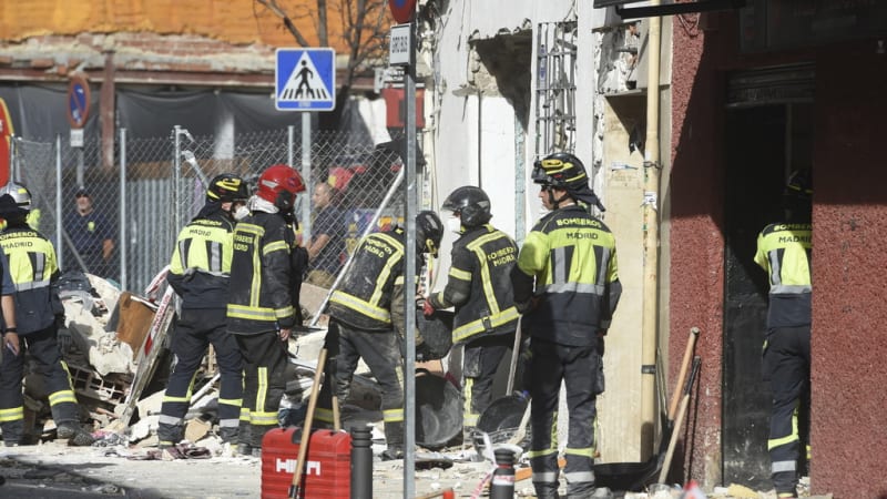 Exploze plynu v Madridu: Výbuch zranil přes 20 lidí, jednoho zabil. Záběry ukazují zkázu