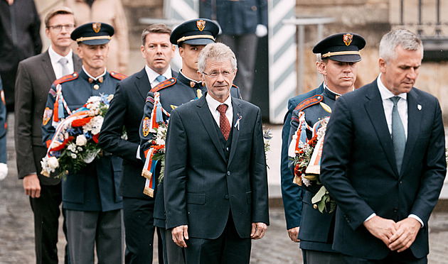 Politici uctili výročí prezidenta Masaryka. Bojoval pro demokracii, řekl Vystrčil