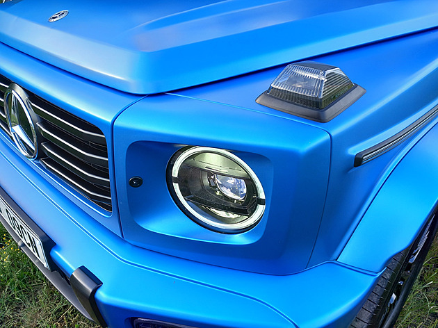 Mercedes naučil géčko novým kouskům. Točí se jako tank a pohrdá pistolemi