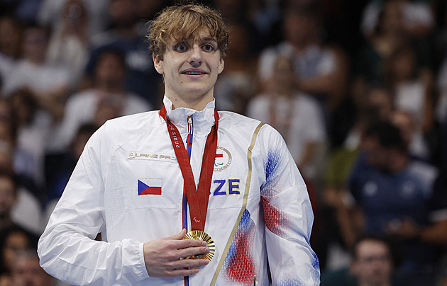 Kratochvíl na plaveckém MS opět zvítězil, v motýlku útočil i na světový rekord