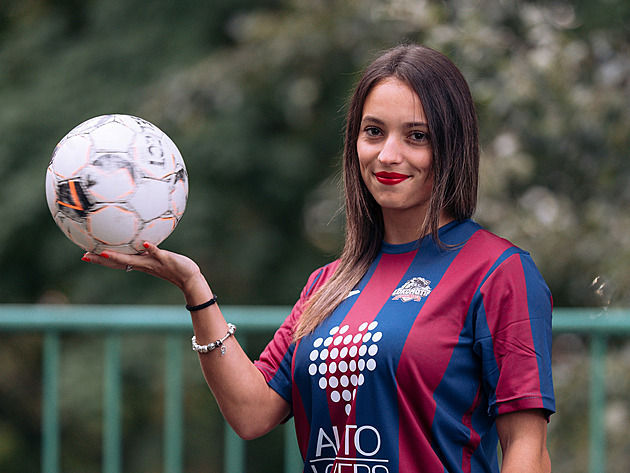 Nejkrásnější dresy na světě máme my! vzkazuje Viagemu tým z pralesa