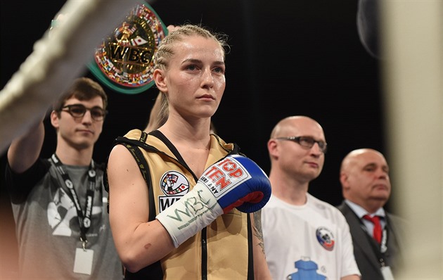 Boxerka Bytyqi prohrála ve vyšší váhové kategorii zápas o pás WBA