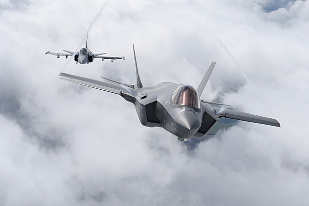 Obrana země? Volební přehled, co strany plánují s armádou a obranným průmyslem