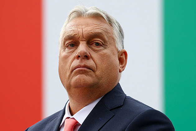 Sledovali i mě, viní europoslanec špiony z Maďarska. Nahrál Orbánovu sokovi