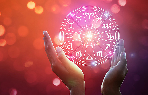 Týdenní horoskop od 3. listopadu: úplněk v Býku přinese zásadní zvraty