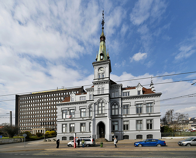 Unipetrol prodal v dražbě zámeček u chemičky, vyvolávací cena byla 36 milionů
