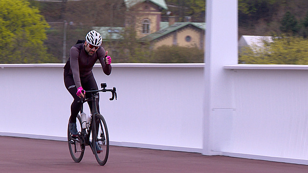 Jako první jsme projeli nový most na kole. Chodníky jsou OK, ale kde si dát pozor?