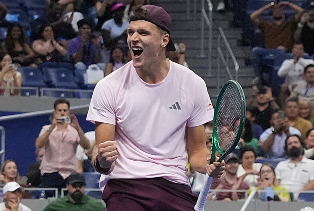 Menšík vs. Močizuki na US Open 2026: Kurzy a kde sledovat