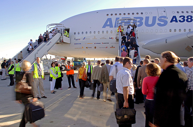 Sedm hodin letu nikam. Jak před 20 lety létal A380 s prvními cestujícími