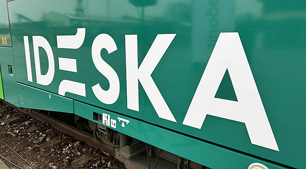 Ranní spoje do škol se zpožďovaly, Ideska proto změnila jízdní řády na 80 linkách