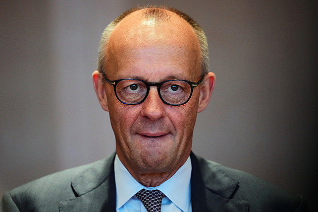 Nemáme vždy uspokojivé odpovědi, ale pracujeme dál, reagoval Merz na debakl