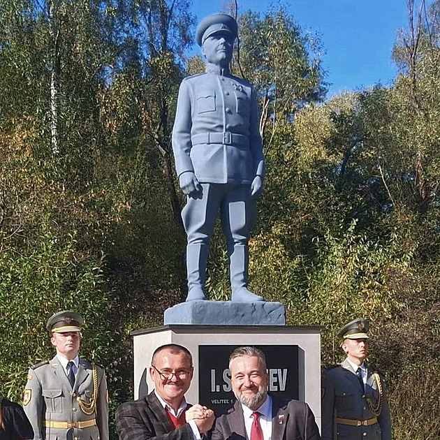Fico splnil slib Putinovi, na Slovensku odhalili sochu sovětského maršála Koněva