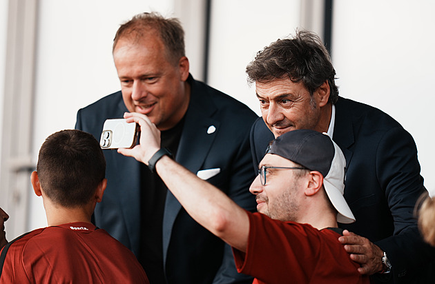 Vnímáme je pozitivně a buďme trpěliví, řekl šéf fotbalu k zápasům pod Deniou