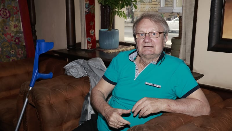 Režisér Jiří Adamec ani i v těžké nemoci neztrácí jiskru. Molavcová mu zahrála v sanatoriu